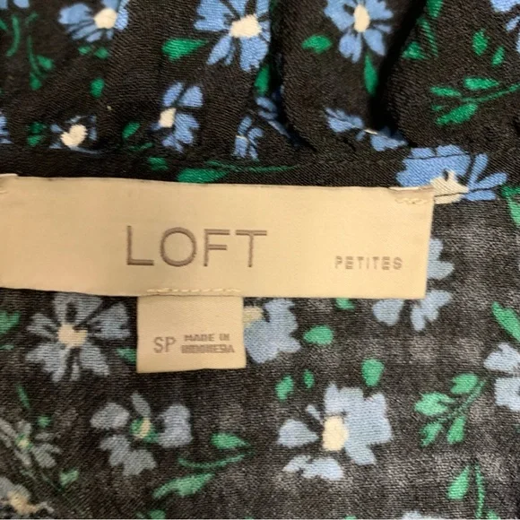 🎁LOFT Floral Print ruffle tie neck Blouse shirt/top Black & Blue petite small SP - Picture 6 of 8